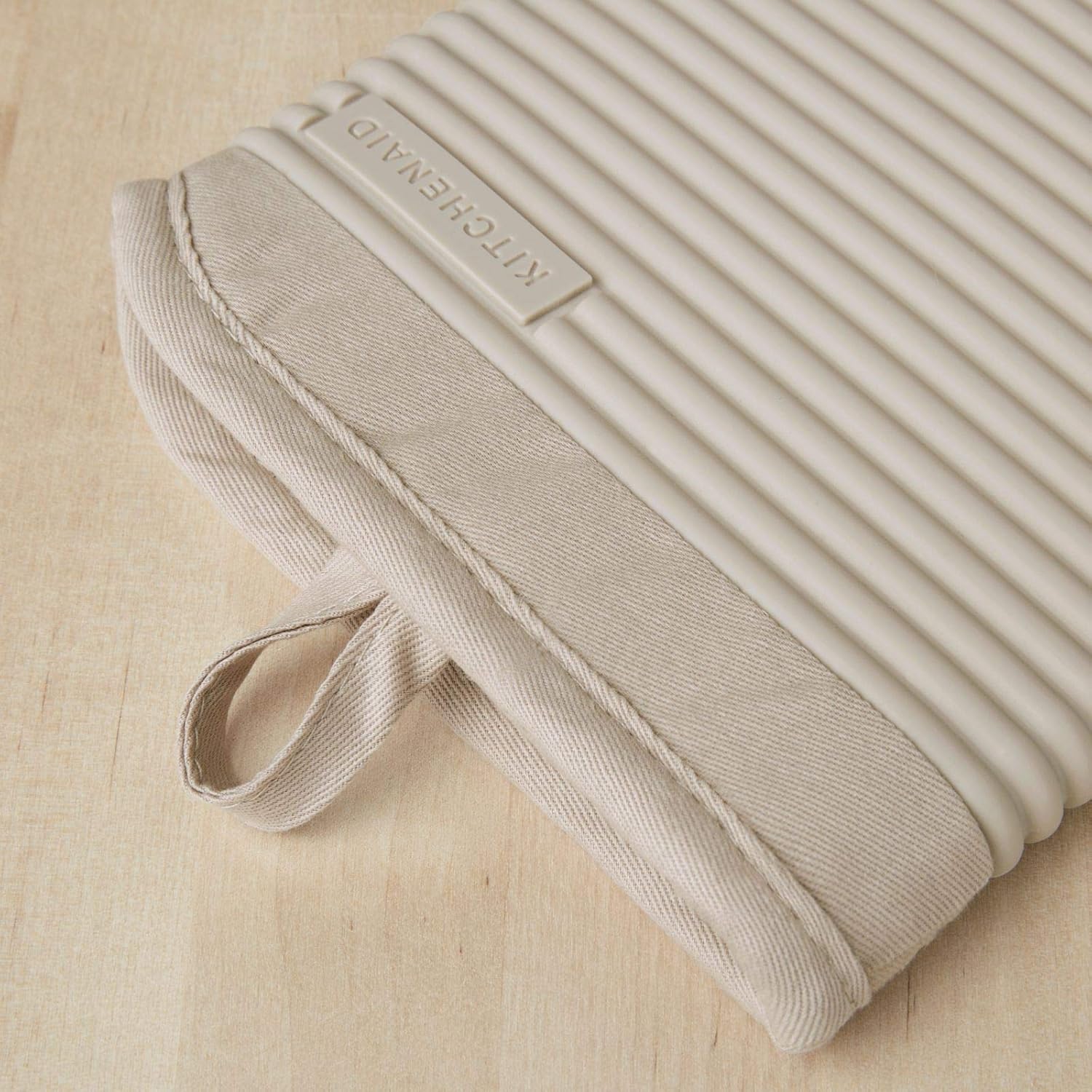 Ribbed Soft Silicone Oven Mitt